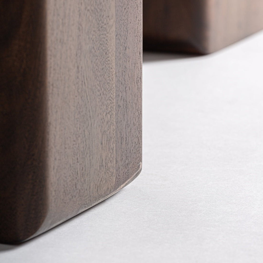 Consola Hill - #pino_y_jacaranda#