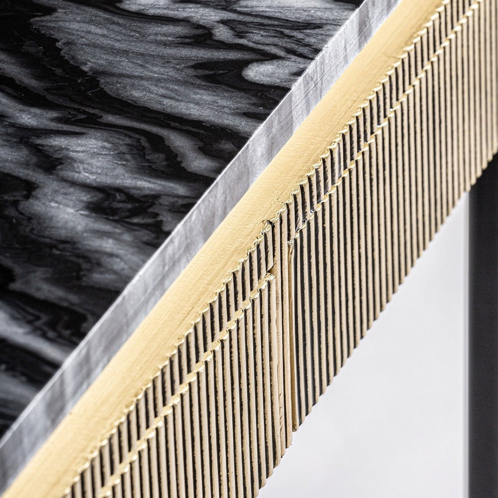 Consola Nurabla - pino_y_jacaranda