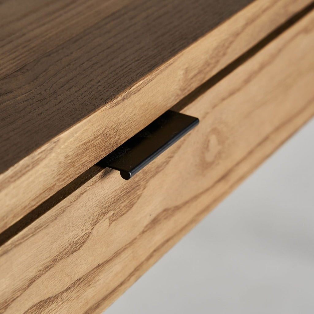 Escritorio Apuna - pino_y_jacaranda