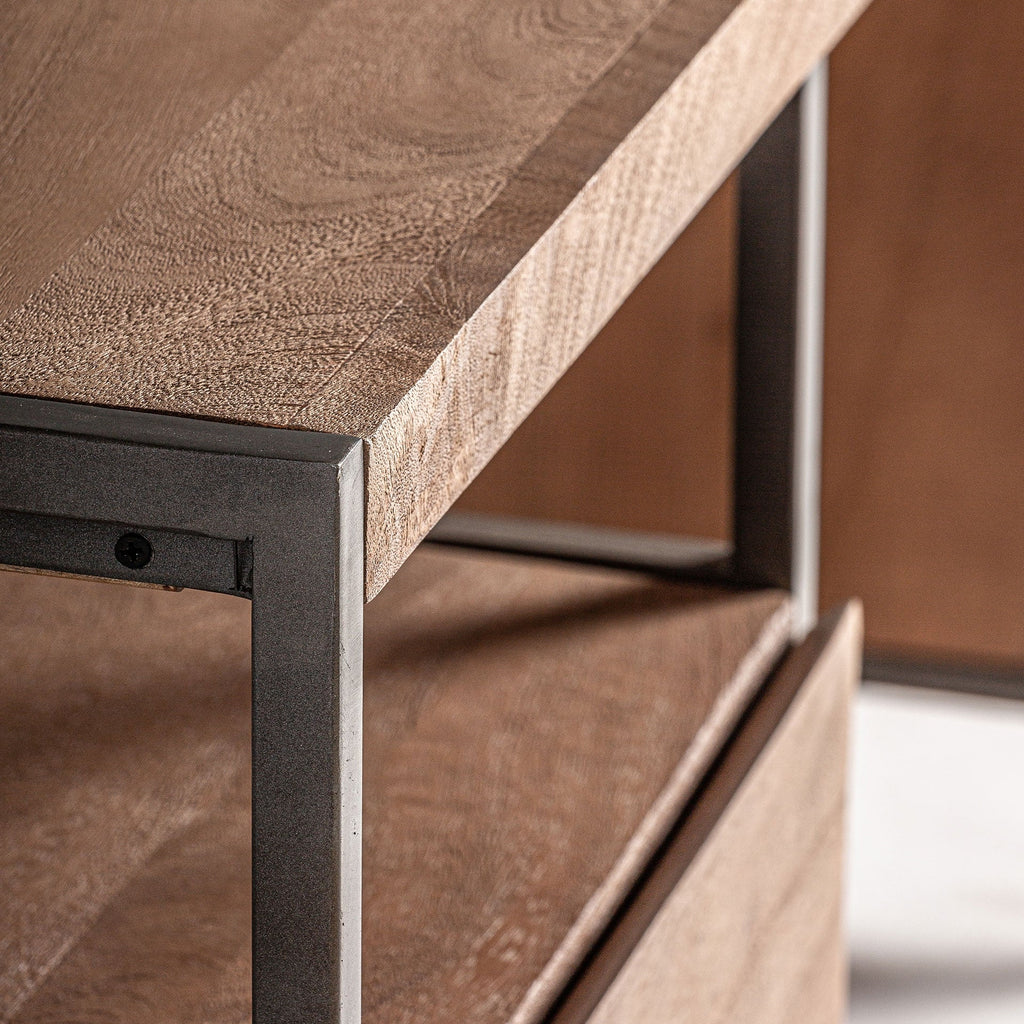 Escritorio Jan - #pino_y_jacaranda#