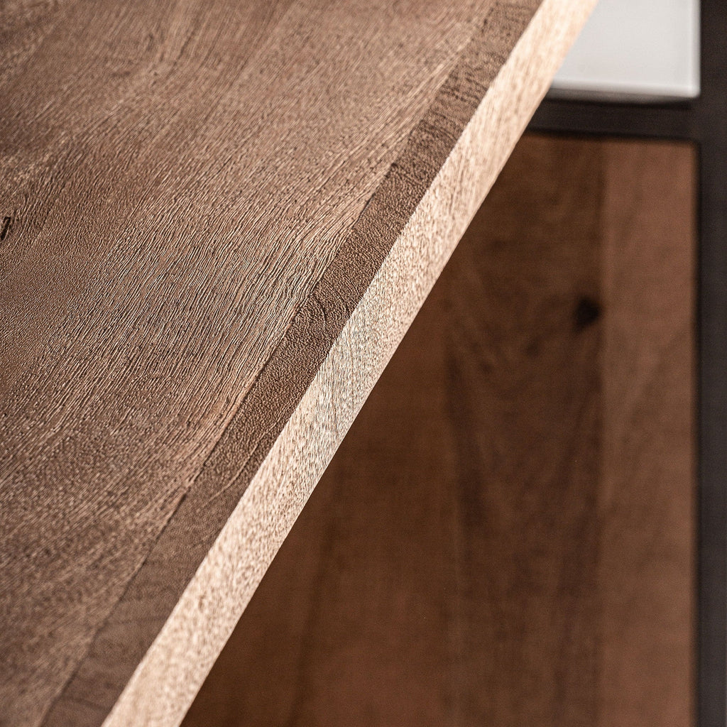 Escritorio Jan - #pino_y_jacaranda#