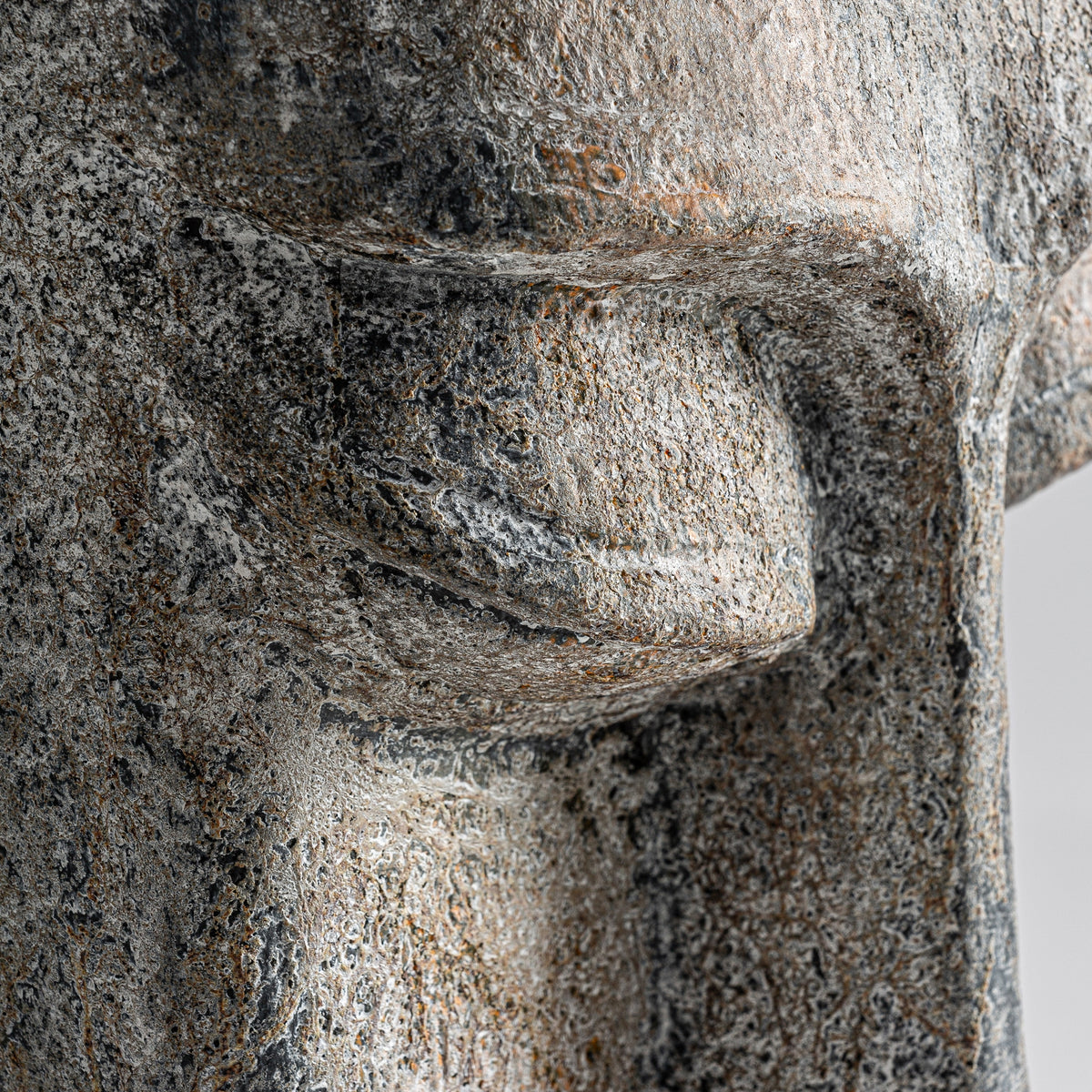 Escultura de cemento Lesbos