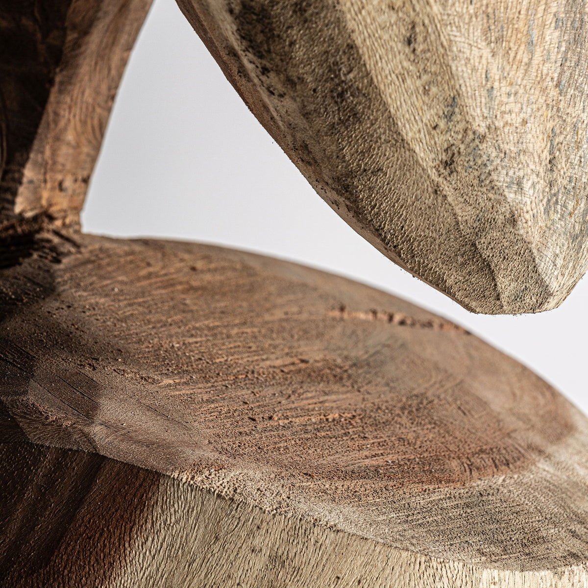 Escultura de madera de teka Delos natural