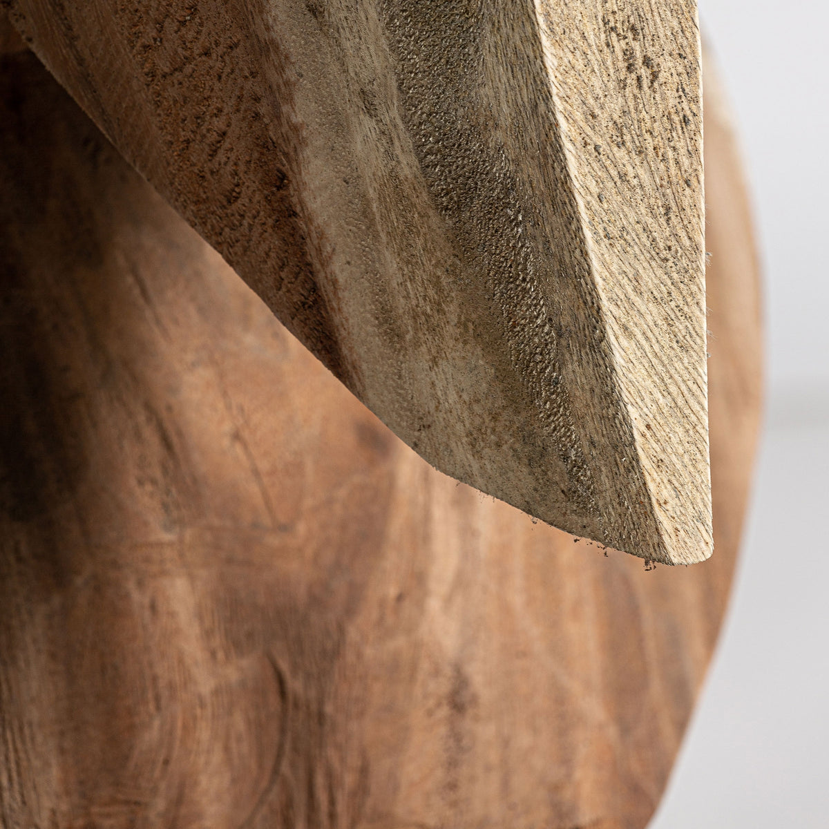 Escultura de madera de teka Delos natural