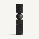 Escultura de suelo de mármol negro Leiva