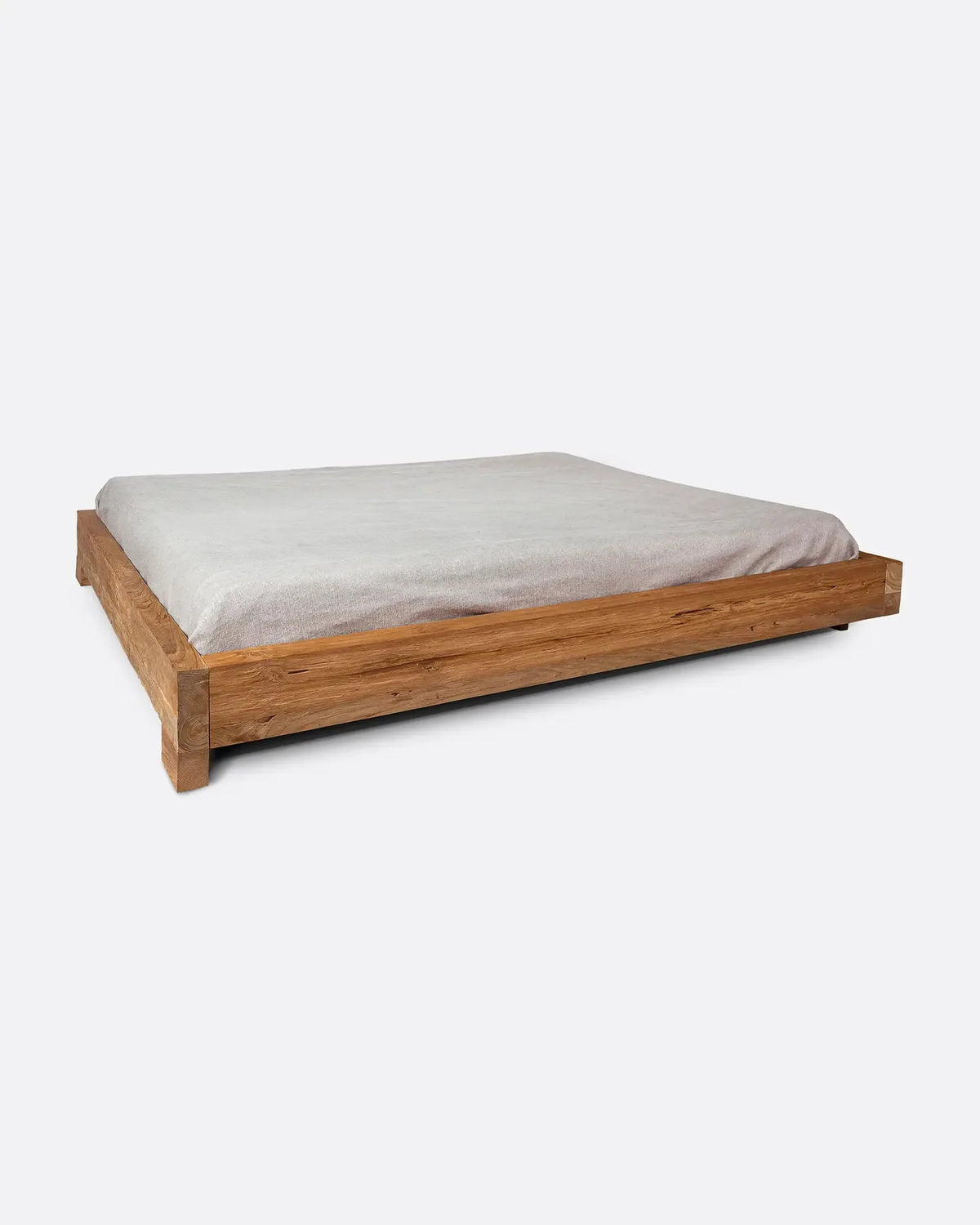 Estructura de cama de teca reciclada Solid