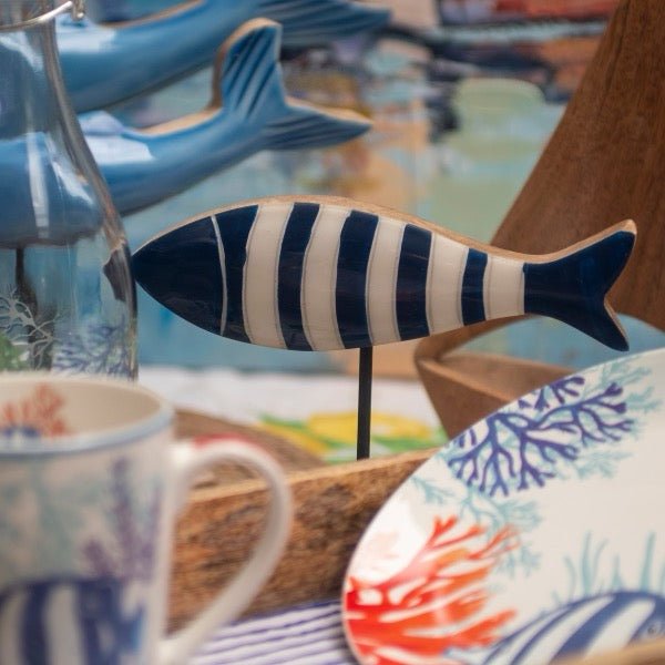 Figura de Decoración Pez Rayado - pino_y_jacaranda