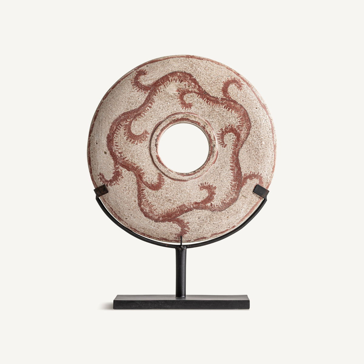 Figura decorativa de piedra crema y hierro Galeras