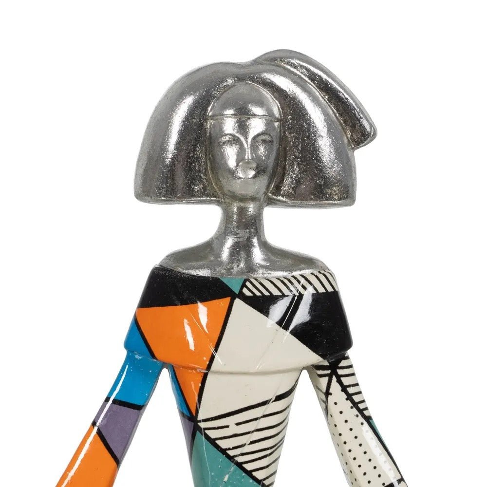 Figura Menina - #pino_y_jacaranda#