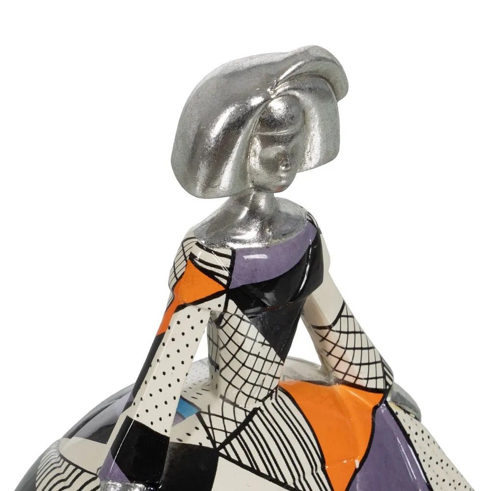 Figura Menina - #pino_y_jacaranda#
