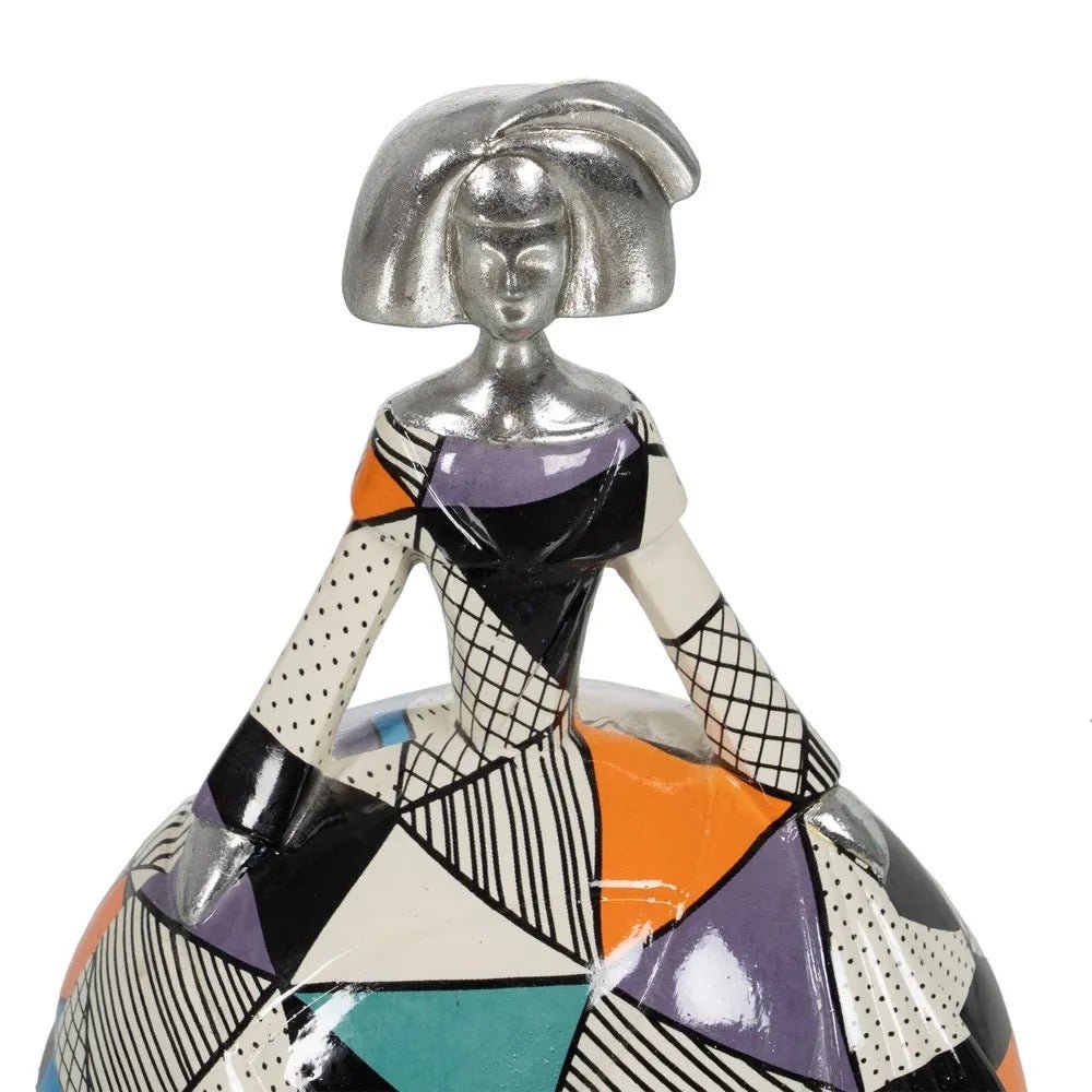 Figura Menina - #pino_y_jacaranda#