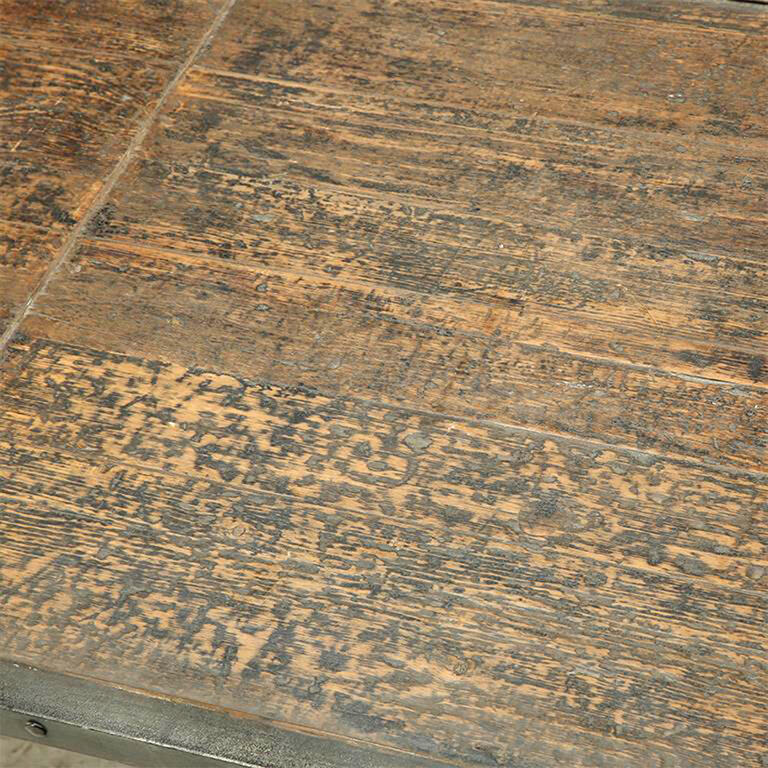 Mesa de comedor industrial de pino y hierro Mesana
