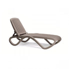 Tumbona apilable de resina Tropico Nardi – Topo