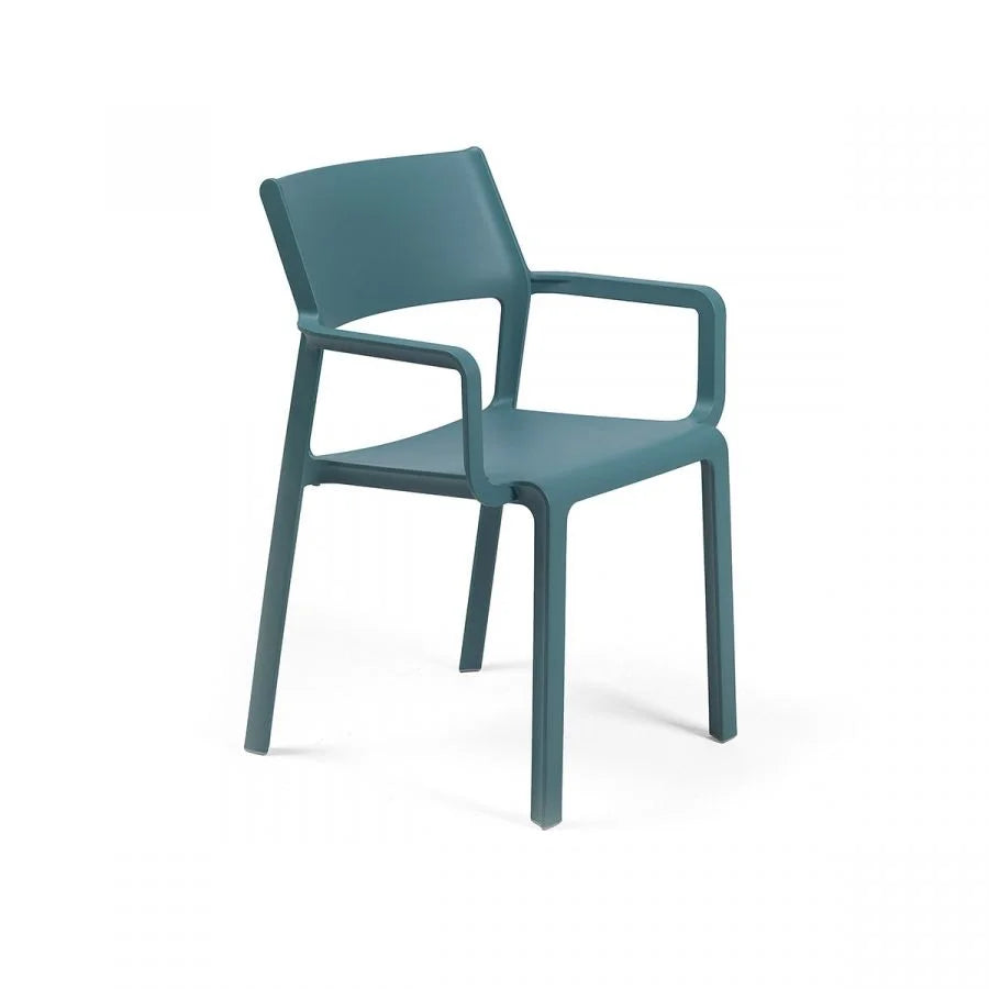 Sillón apilable de resina Trill Nardi – Azul petróleo