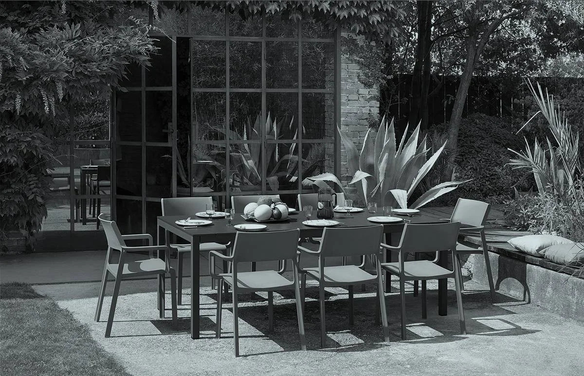 Sillón apilable de resina Trill Nardi