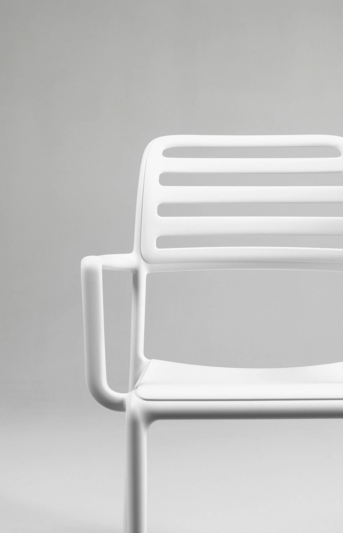 Sillón de resina Costa Nardi