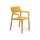 Sillón apilable de resina Trill Nardi – Mostaza