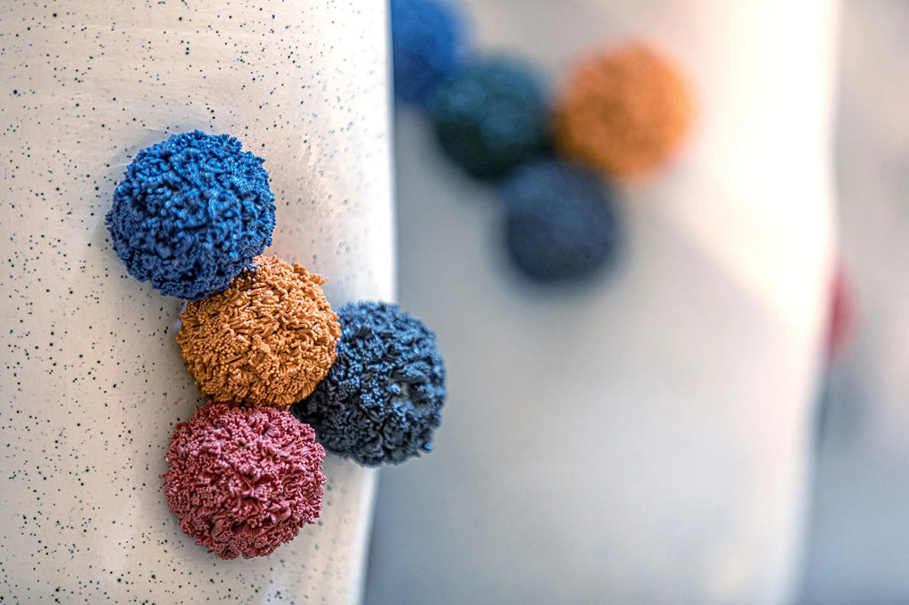 Jarrón Pompón - pino_y_jacaranda