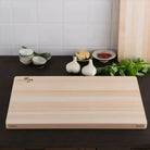 Tabla de cortar Kai Shun Hinoki 41 x 31,5 cm