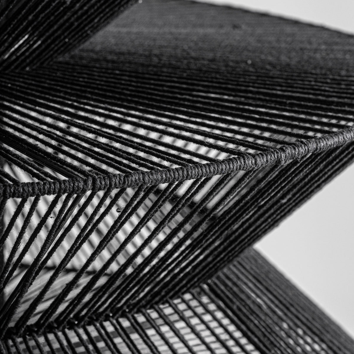 Lámpara colgante de metal y algodón negro Albaricoques