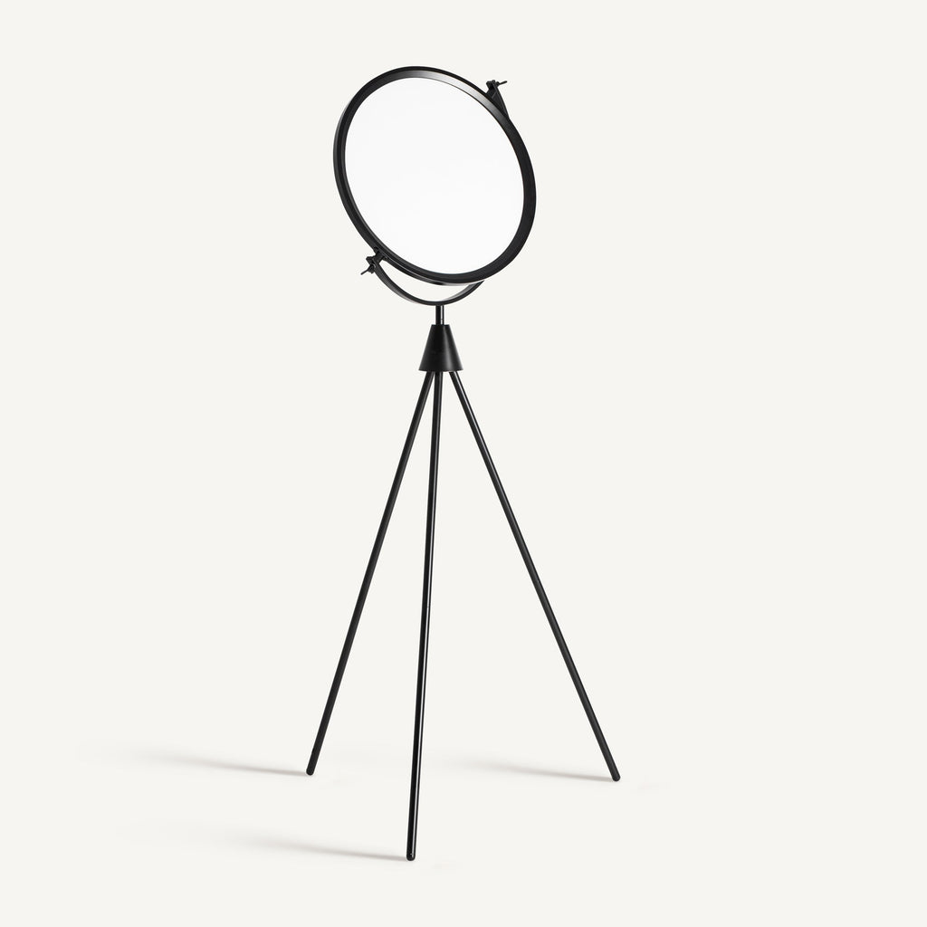 Lámpara de Pie Camera - pino_y_jacaranda