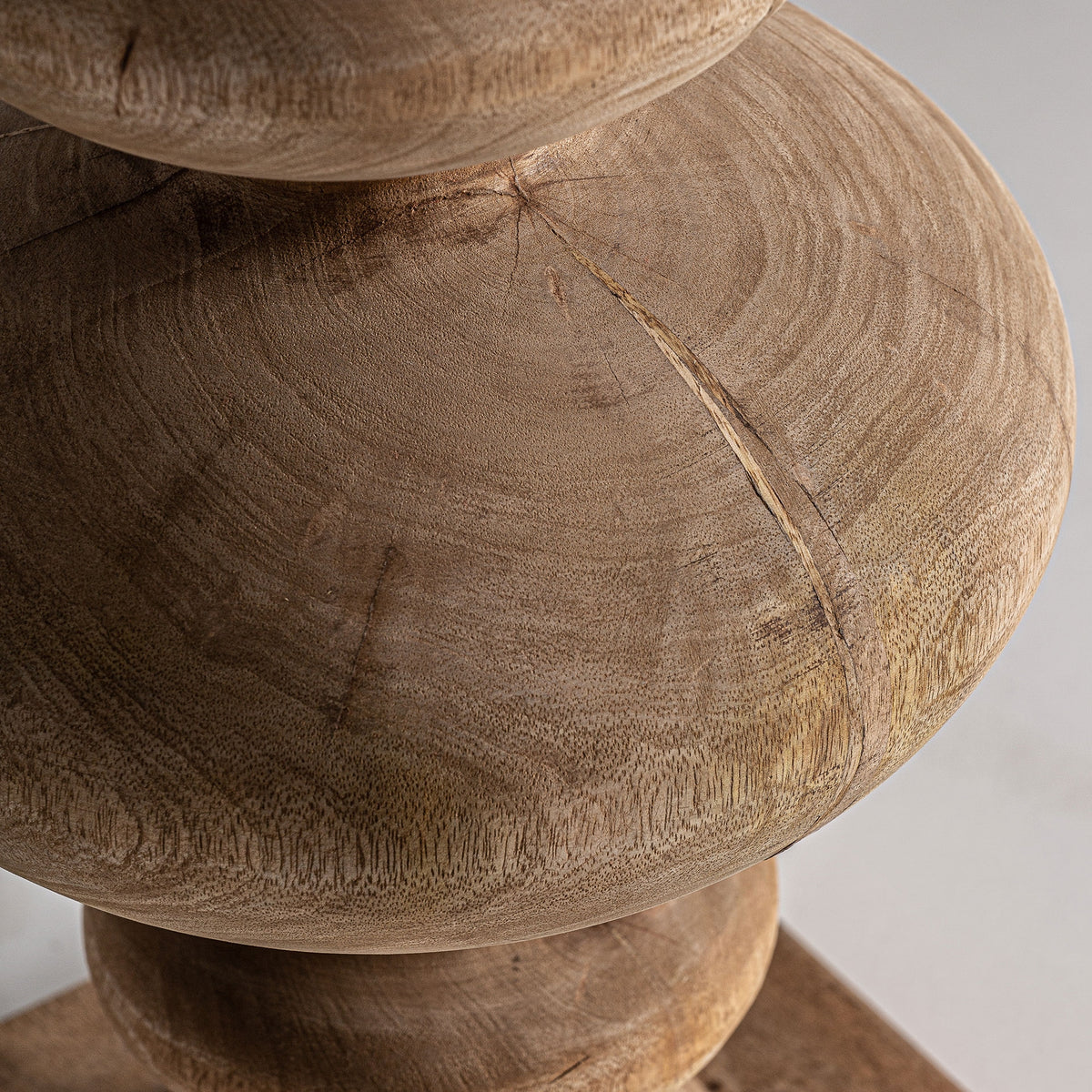 Lámpara de sobremesa de madera de mango Austro