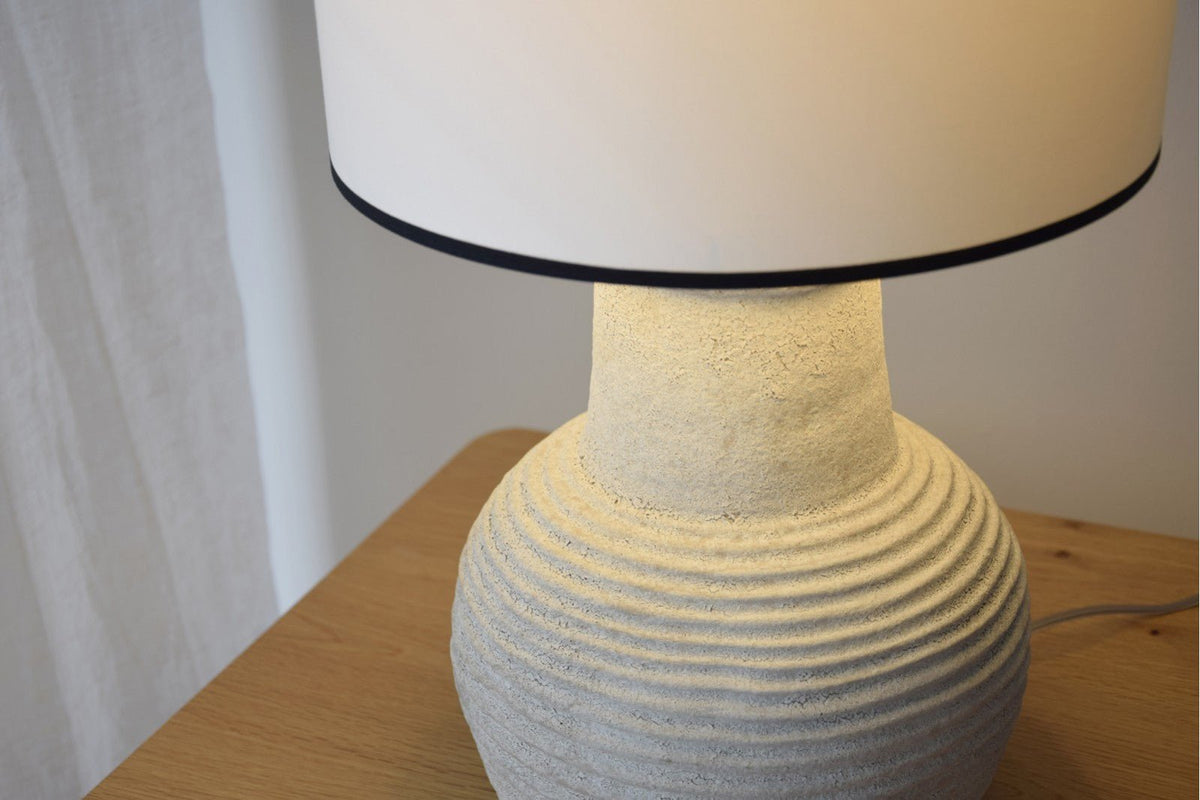 Lámpara de Sobremesa Swift Small - #pino_y_jacaranda#