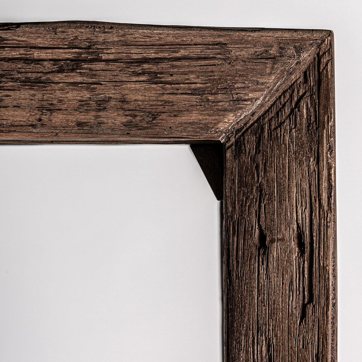Librería de madera recuperada Bajío