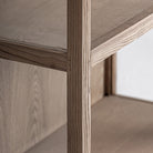 Librería modular de pino reciclado y cristal Madrépora