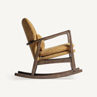 Mecedora de madera de fresno tapizada Olivo