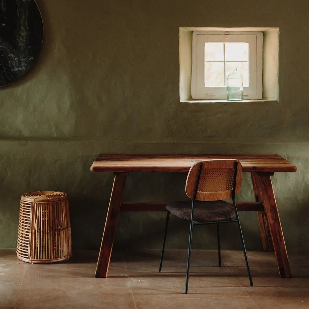 Mesa Arabia - pino_y_jacaranda