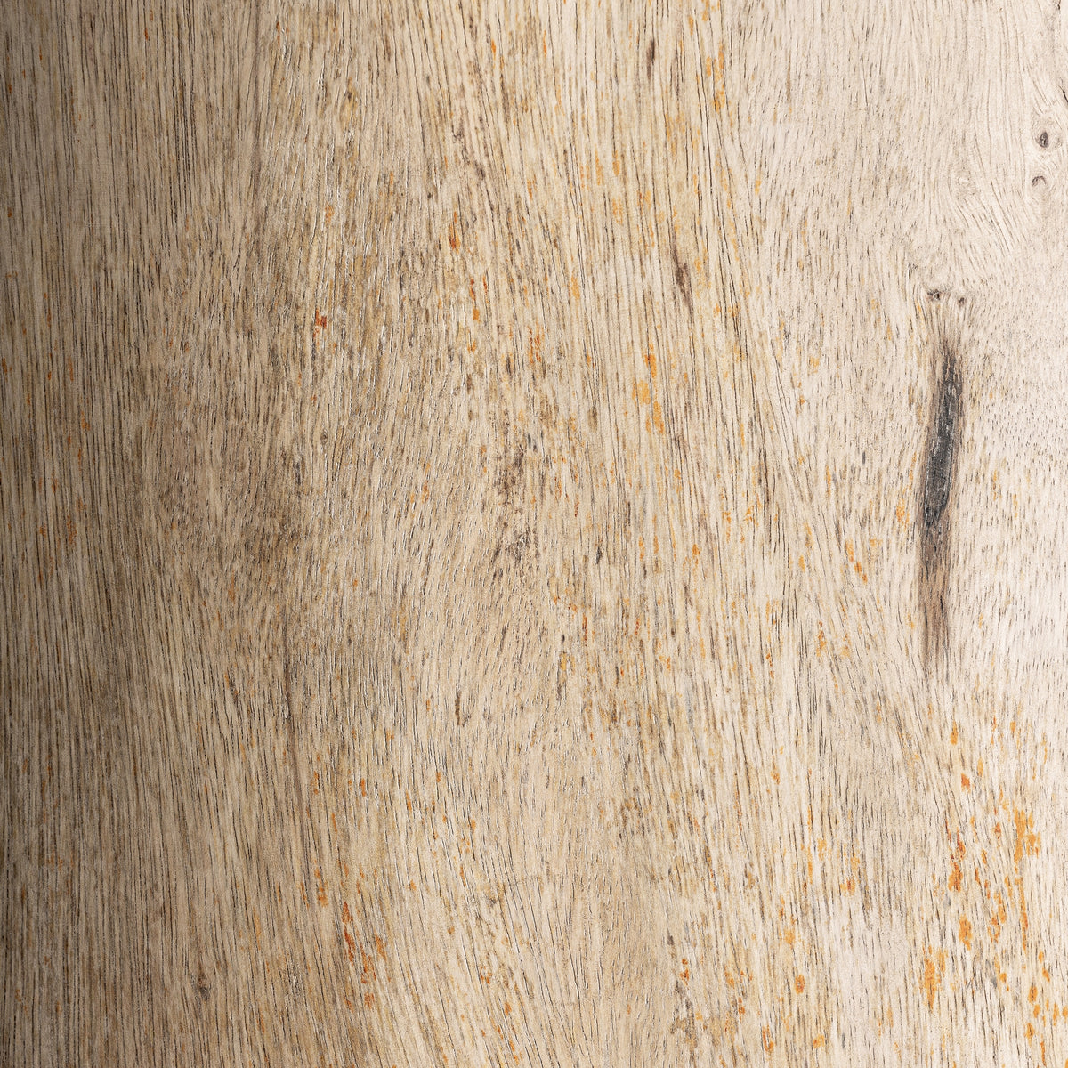 Mesa auxiliar alta de madera de suar Chumbera