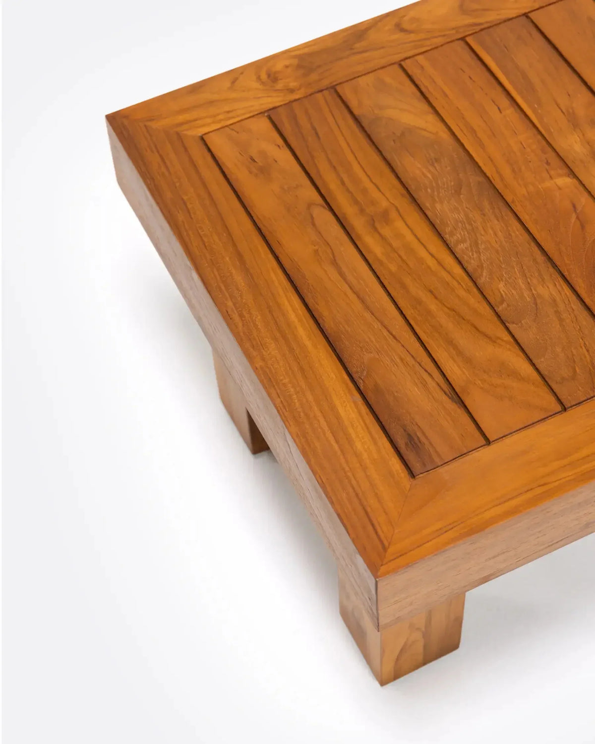 Mesa auxiliar de exterior de teca reciclada Strauss