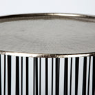 Mesa auxiliar de hierro Khalandrion