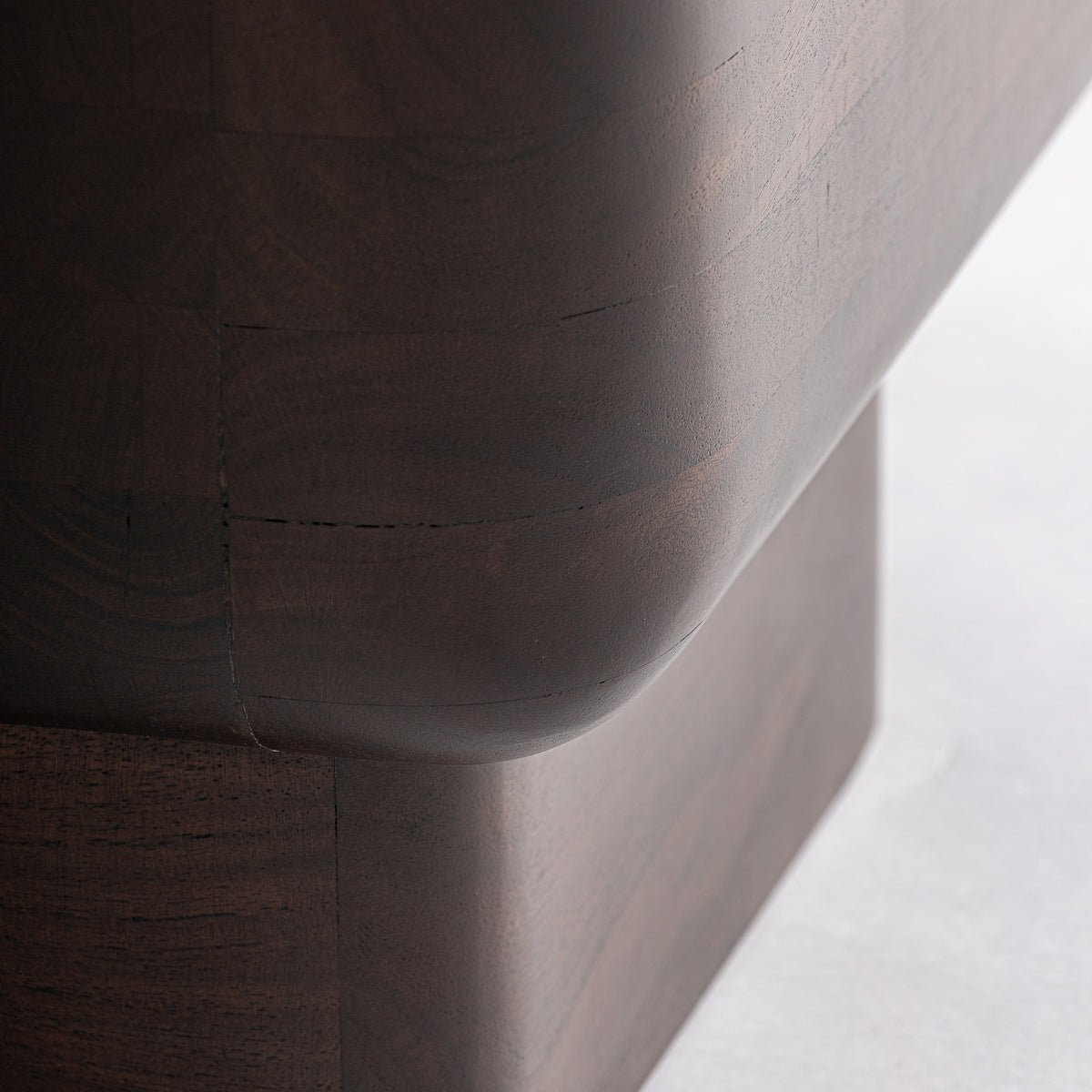 Mesa auxiliar de madera de acacia Lirio