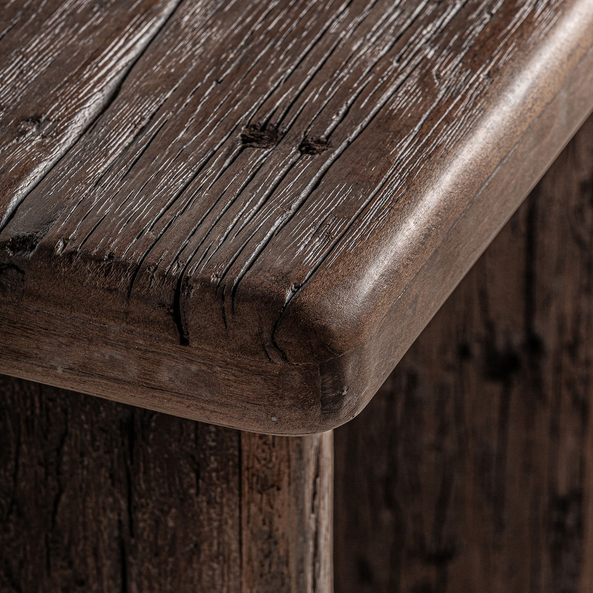 Mesa auxiliar de madera tropical Pistacho