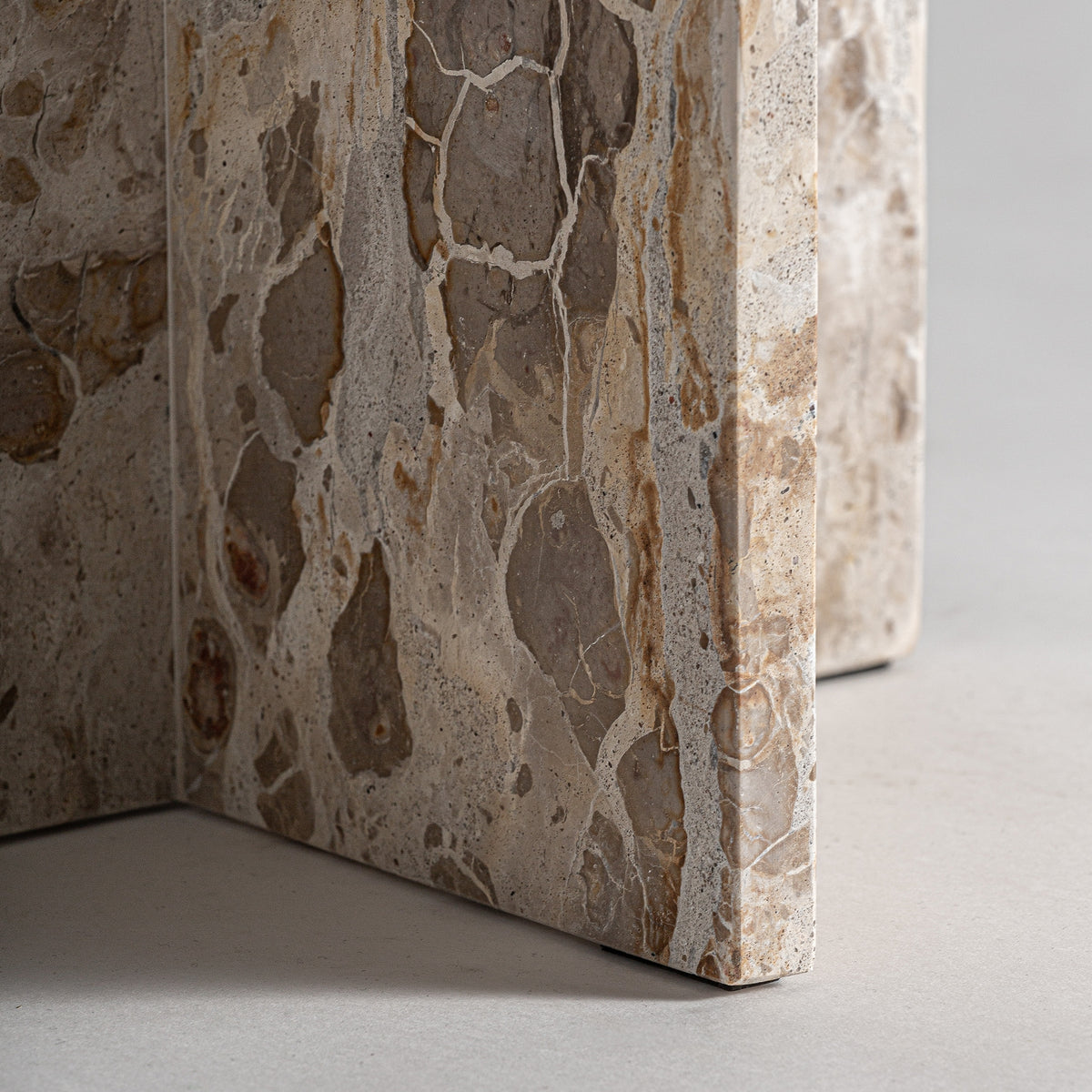 Mesa auxiliar de mármol beige Azahar