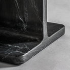 Mesa auxiliar de mármol negro Narciso pequeña