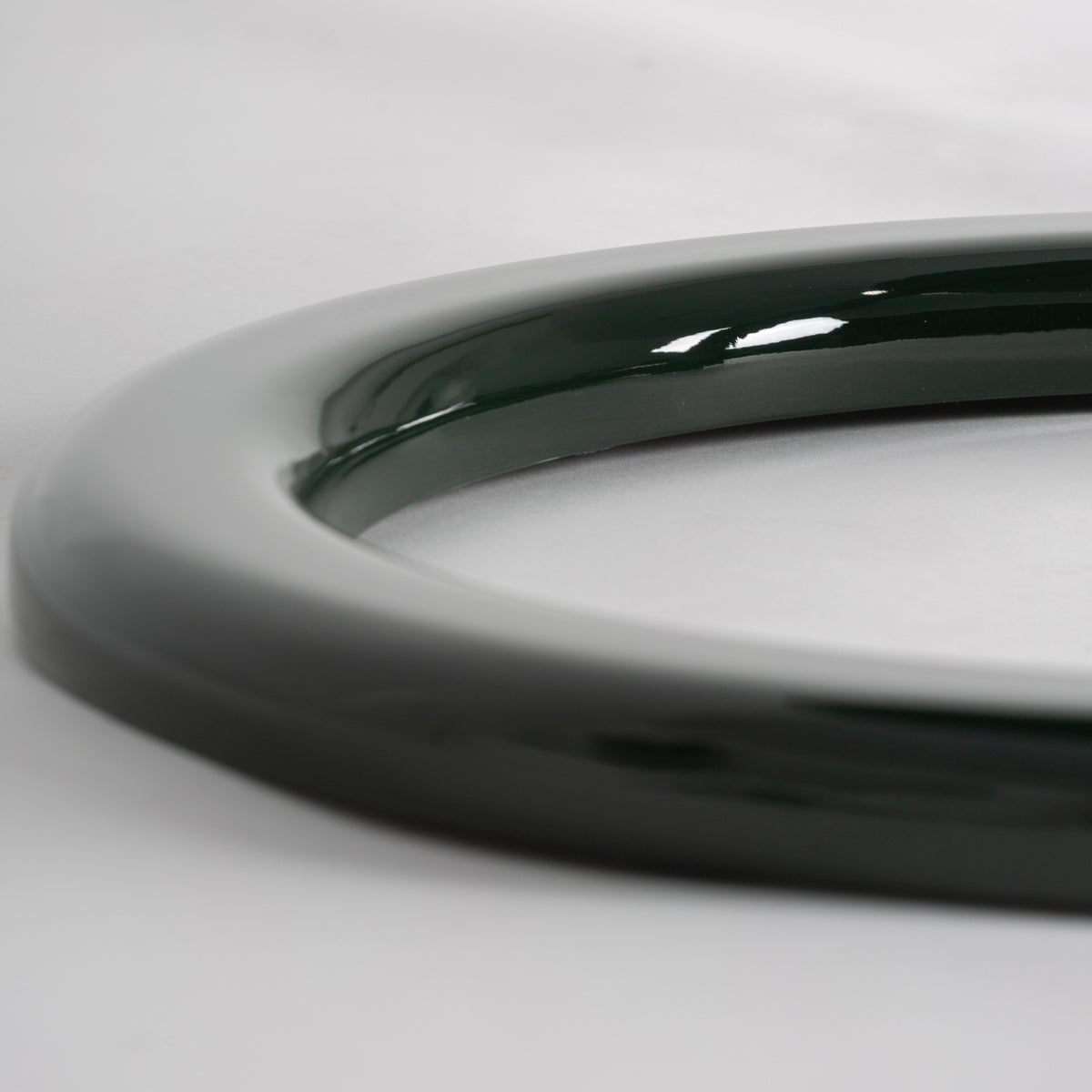 Mesa auxiliar lacada en verde Hiedra