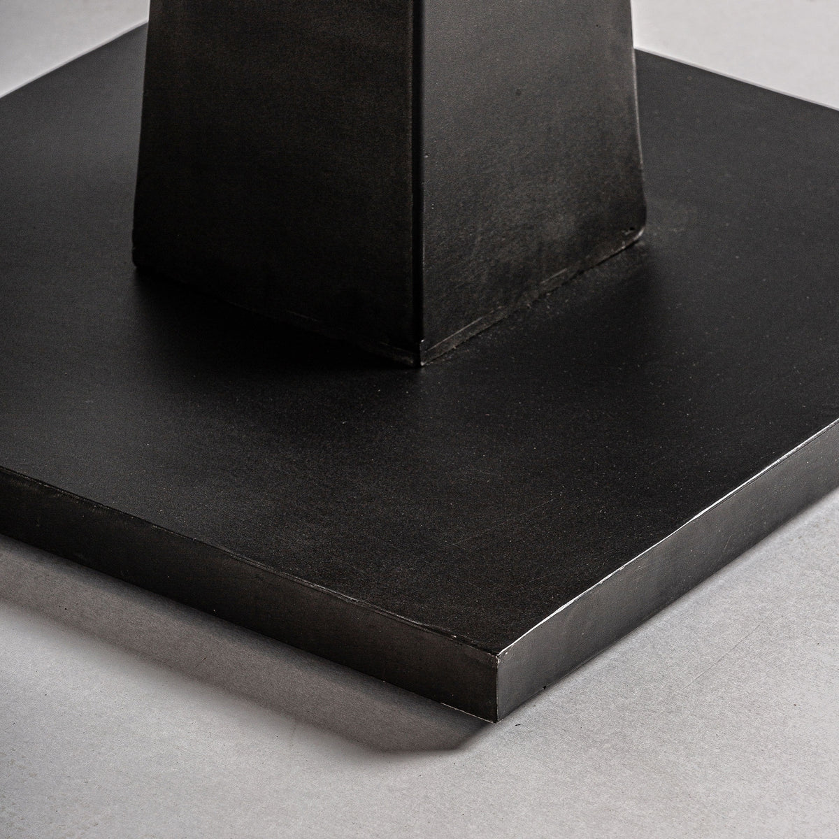 Mesa bistró de mango e hierro Pitres negra 70 x 70 cm