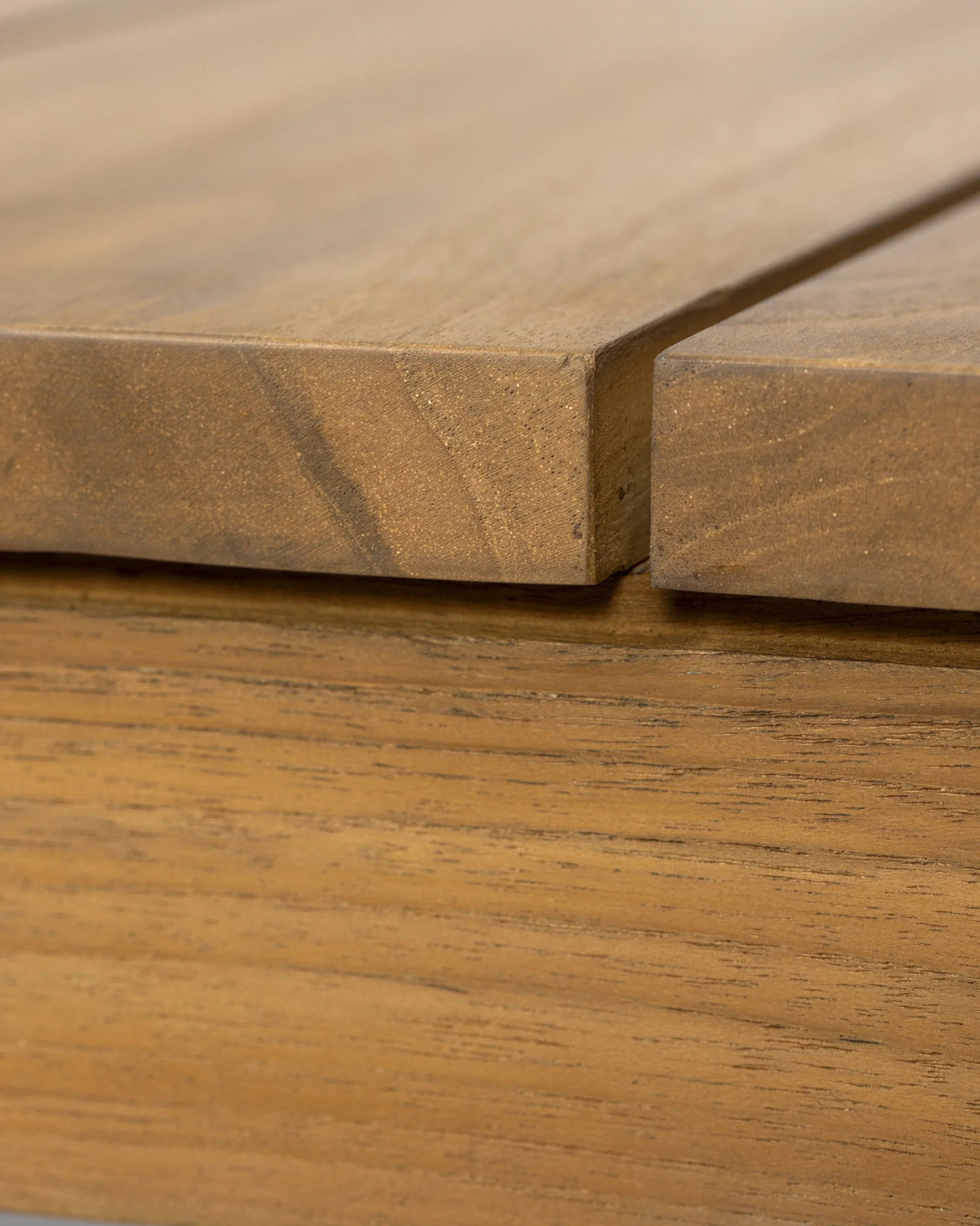 Mesa de comedor de exterior de teca Genesis