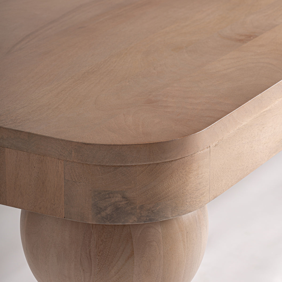 Mesa de comedor de madera de mango Cástaras