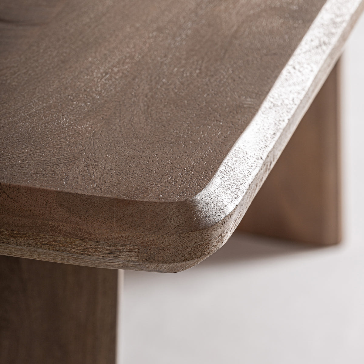 Mesa de comedor de madera de mango Rubite