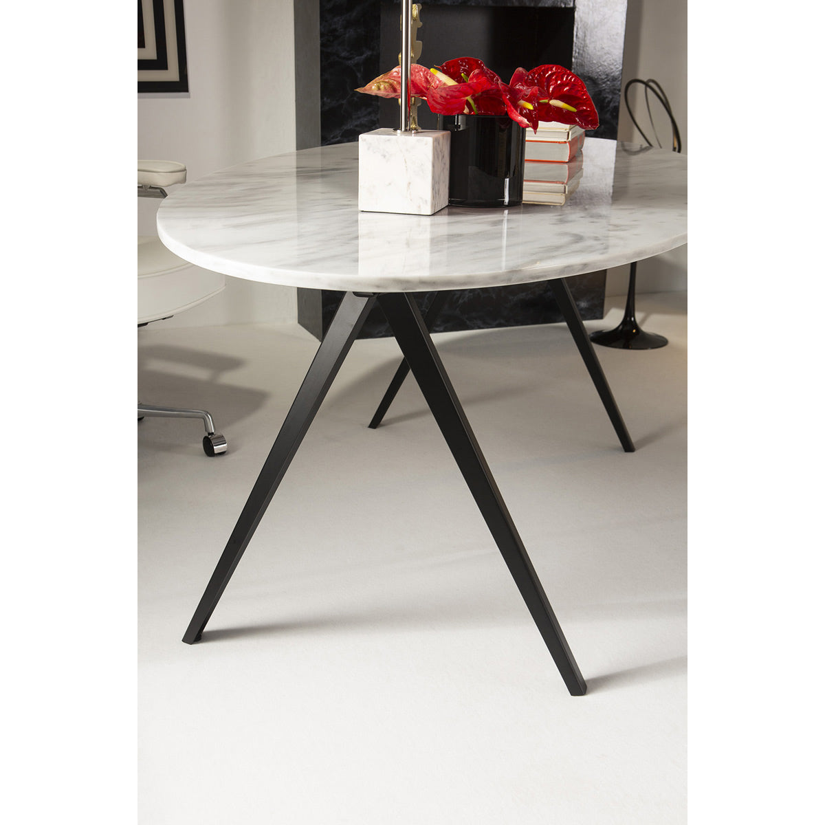 Mesa de comedor de mármol y metal Lanciano