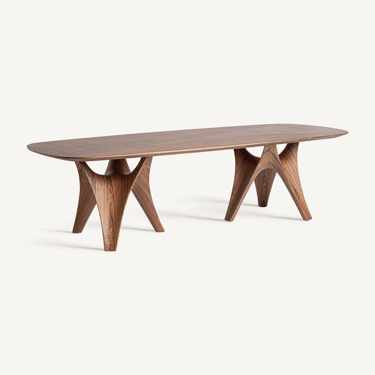 Mesa de comedor de nogal Almegíjar
