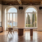Mesa de comedor de nogal Soportújar
