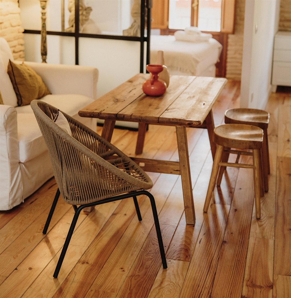 Mesa de comedor de pino reciclado Octavia