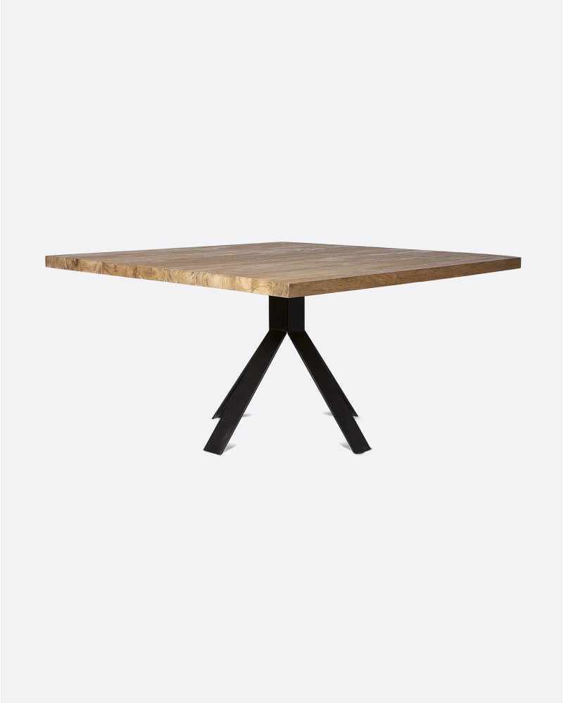 Mesa de comedor de teca reciclada con pie de hierro Jati