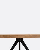 Mesa de comedor de teca reciclada y hierro Liku