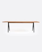Mesa de comedor de teca reciclada y hierro Liku